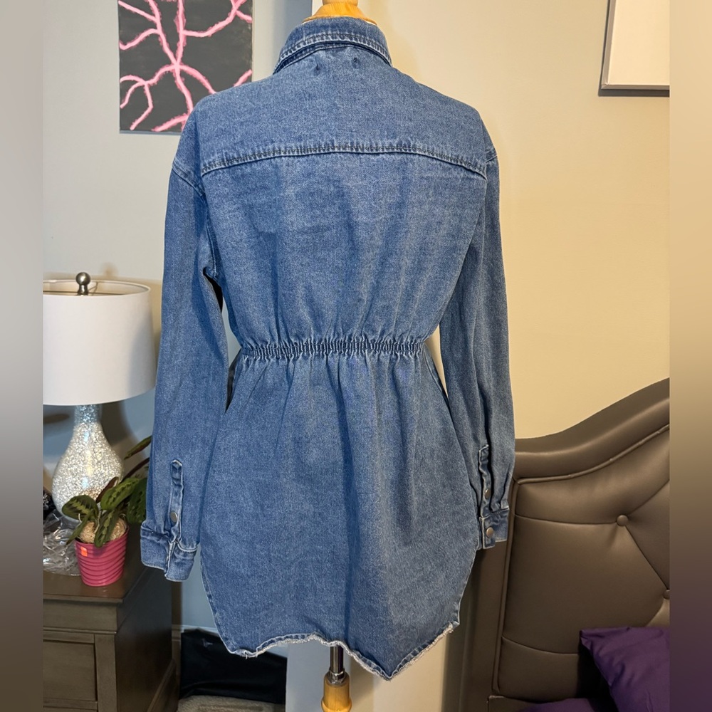 PrettyLittleThing Blue Long Sleeve Denim Dress - Picture 2 of 6